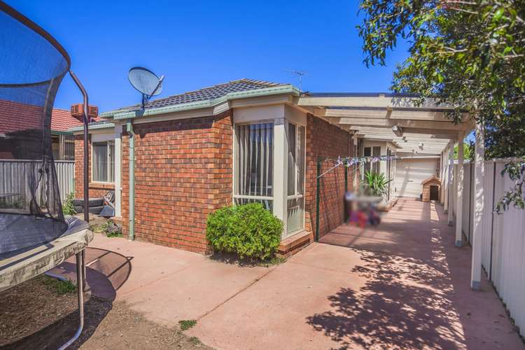 15 Mulberry Pass, Craigieburn VIC 3064