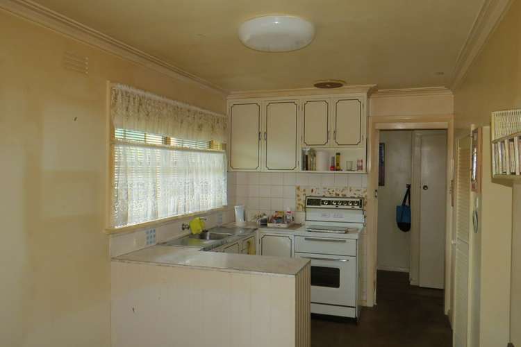 Third view of Homely house listing, 27 Goold Street, Bairnsdale VIC 3875