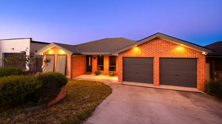 19 Siroset Close, Dunlop ACT 2615