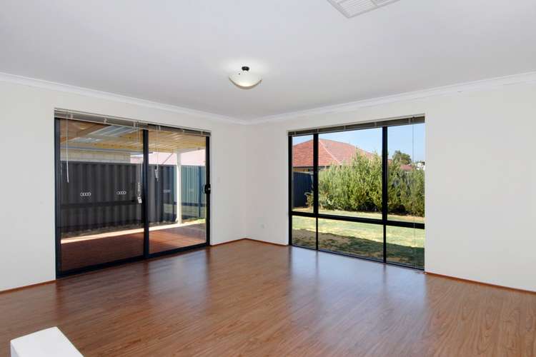 Fifth view of Homely house listing, 21 Hibiscus Way, Baldivis WA 6171