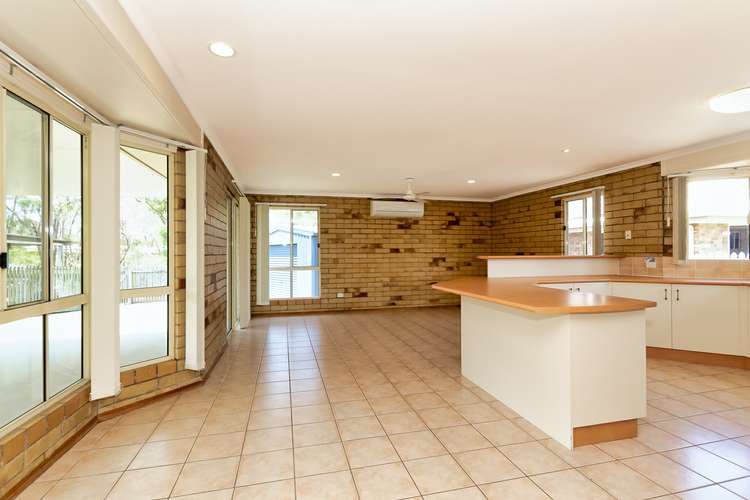 Fifth view of Homely house listing, 3 St Bees Court, Clinton QLD 4680