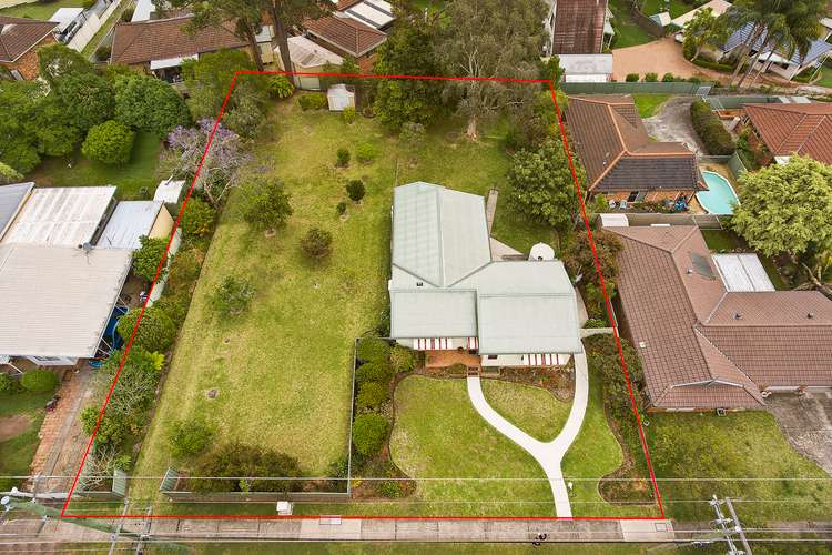 11-13 Sunnyside Avenue, Point Clare NSW 2250