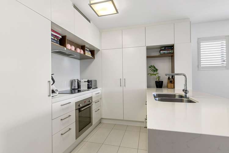 Fourth view of Homely unit listing, 11/15 Barramul Street, Bulimba QLD 4171