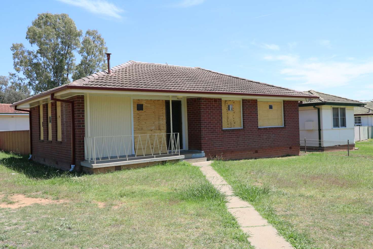 Main view of Homely house listing, 10 Lae Avenue, Ashmont NSW 2650