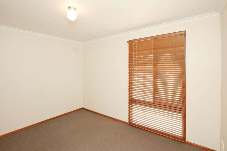 Fourth view of Homely house listing, 5 Meads Place, Mount Austin NSW 2650