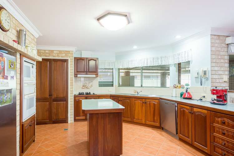 Second view of Homely house listing, 4 Stanford Court, Harvey WA 6220