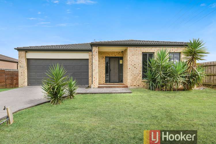 16 Hector Drive, Cranbourne VIC 3977