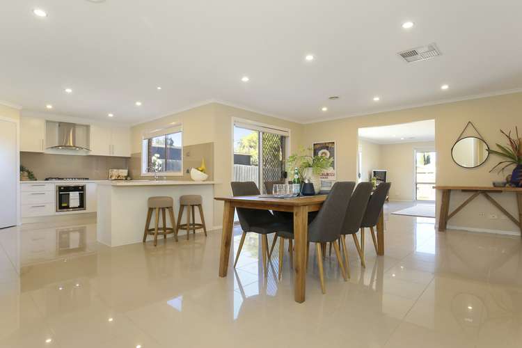 Fourth view of Homely house listing, 4 Luxor Close, South Morang VIC 3752