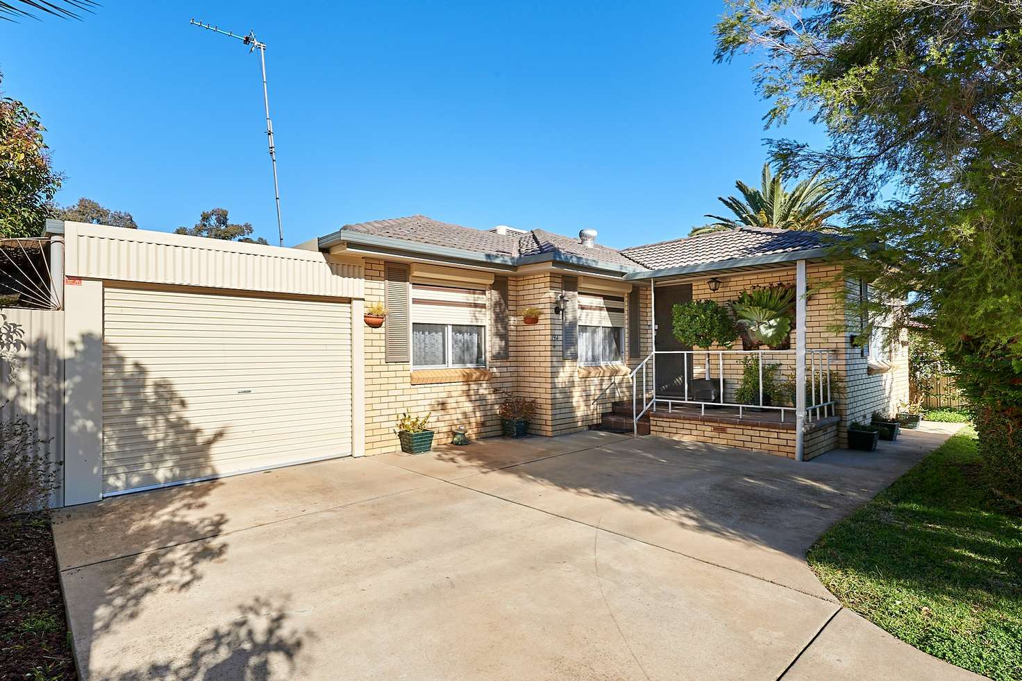 Main view of Homely house listing, 194 Ashmont Avenue, Ashmont NSW 2650