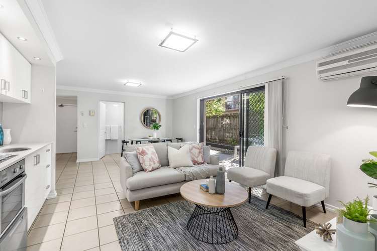 Third view of Homely apartment listing, 2/204 Wellington Road, East Brisbane QLD 4169