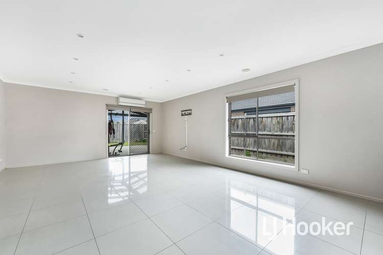 Fifth view of Homely house listing, 27 Allarah Boulevard, Cranbourne West VIC 3977