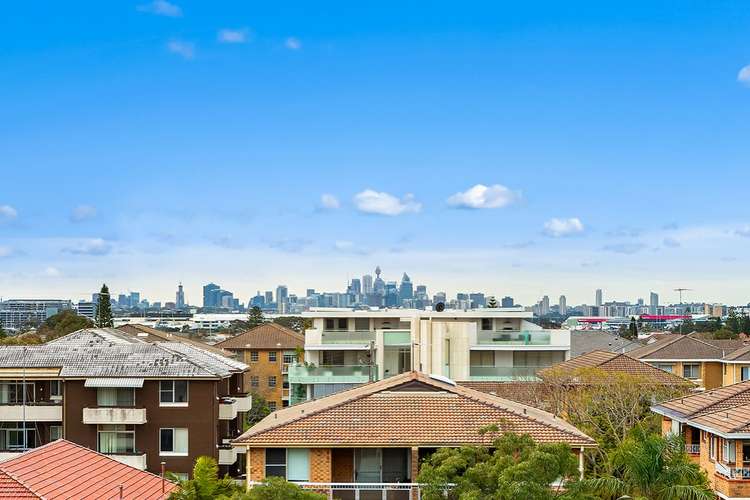 Second view of Homely unit listing, 18/13-19 Princess Street, Brighton-le-sands NSW 2216