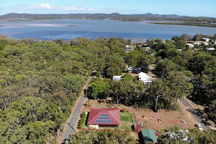 3 HELEN PARADE, Lamb Island QLD 4184