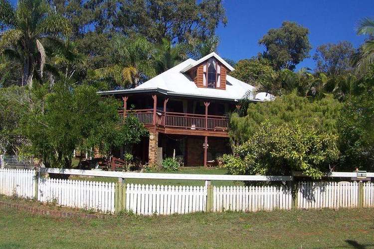 Second view of Homely house listing, 2 WOBUR ST, Lamb Island QLD 4184