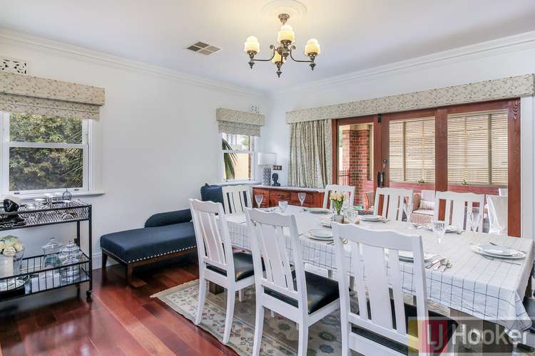 Fifth view of Homely house listing, 18 Grandview Crescent, Hillside VIC 3037
