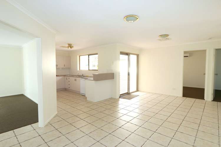 Seventh view of Homely house listing, 5 Barbara Crt, Emerald QLD 4720