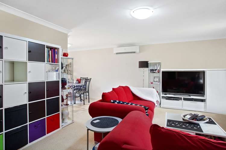 Second view of Homely villa listing, 2/10 Keefers Glen, Mardi NSW 2259