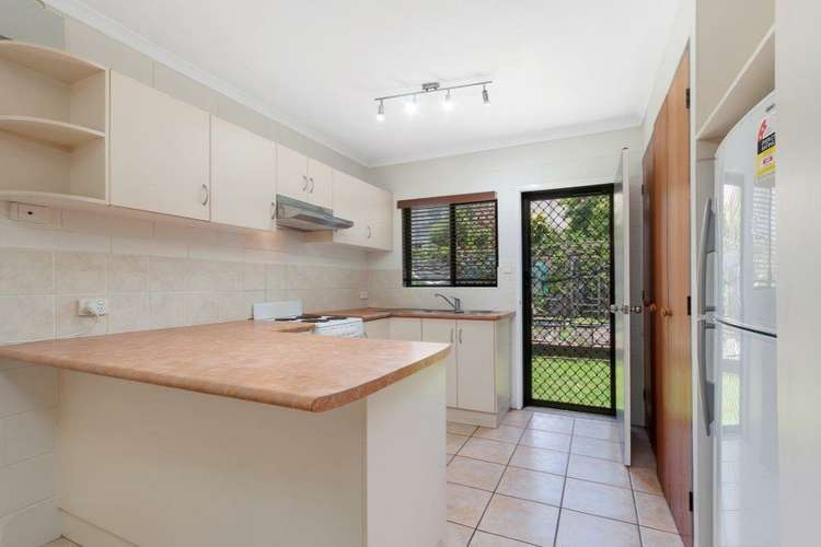 Fifth view of Homely unit listing, 2/15-17 Earl Street, Westcourt QLD 4870