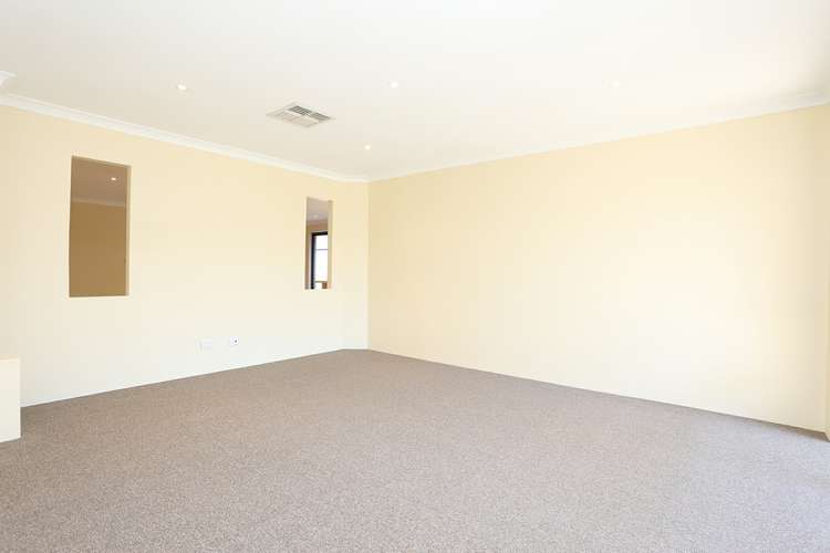 Fifth view of Homely house listing, 5 Beachtown Vista, Clarkson WA 6030