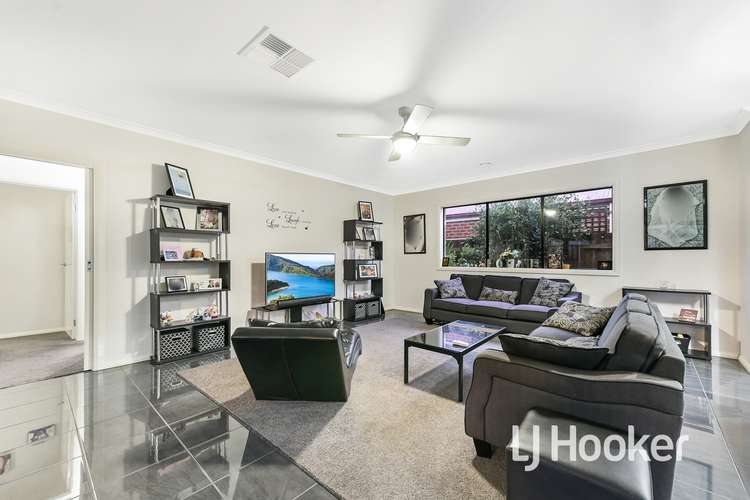 Fifth view of Homely house listing, 3 Tribuzi Close, Pakenham VIC 3810