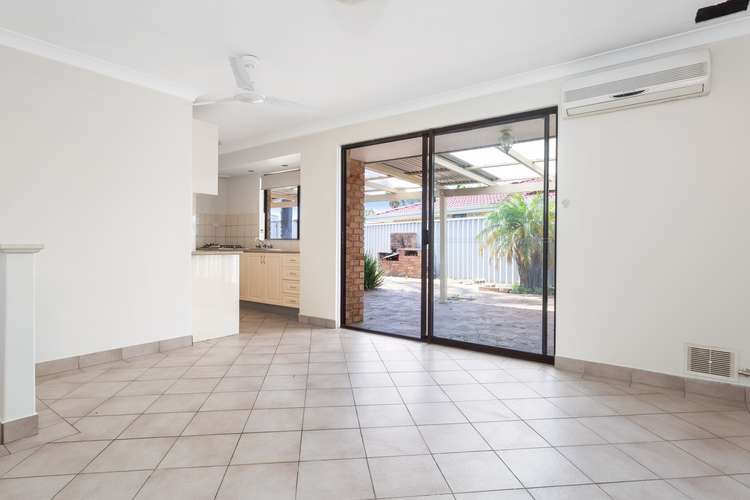 Sixth view of Homely house listing, 2 Durras Place, South Lake WA 6164