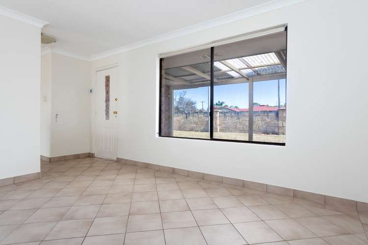 Seventh view of Homely house listing, 2 Durras Place, South Lake WA 6164