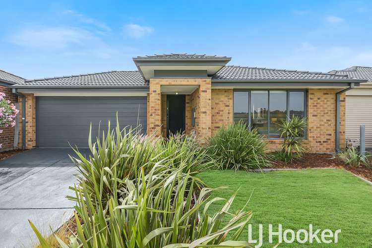 122 William Thwaites Boulevard, Cranbourne North VIC 3977