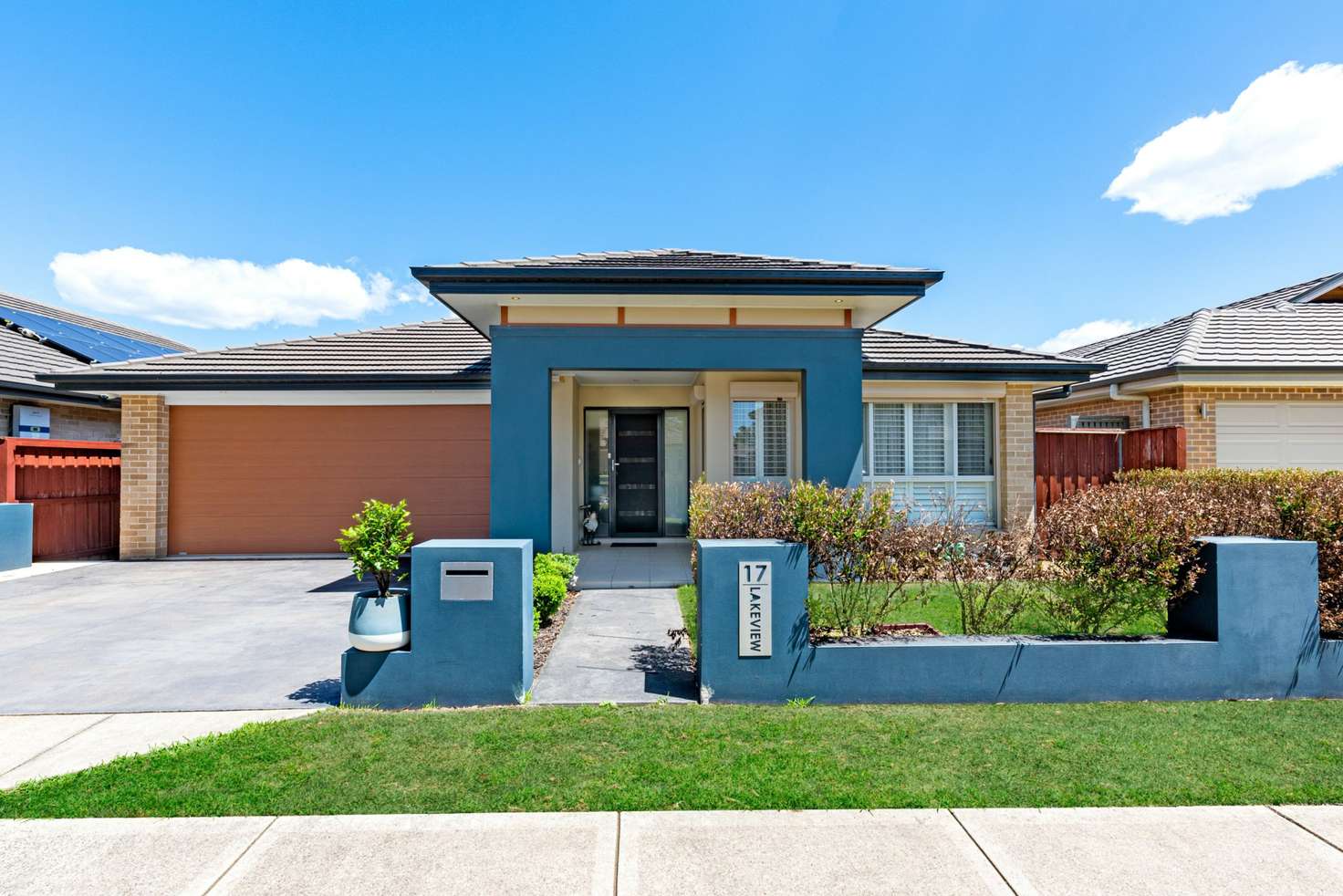 Main view of Homely house listing, 17 Lakeview Drive, Cranebrook NSW 2749