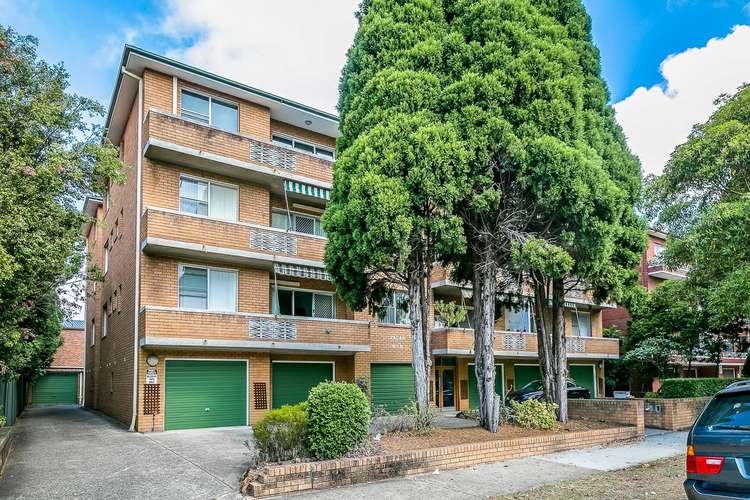 Main view of Homely unit listing, 4/6-8 Queens Road, Brighton-le-sands NSW 2216