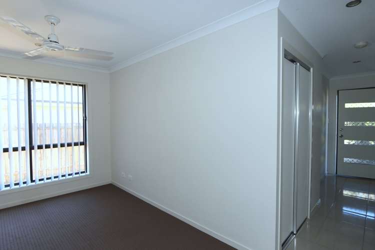 Fifth view of Homely house listing, 10 Onyx Street, Emerald QLD 4720