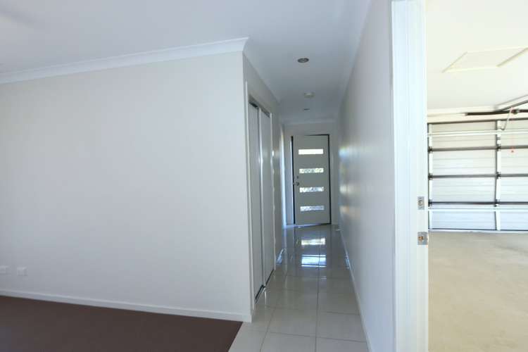 Sixth view of Homely house listing, 10 Onyx Street, Emerald QLD 4720