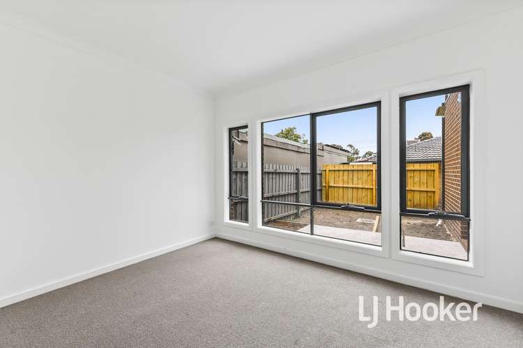 Fifth view of Homely unit listing, 2/22 Dearing Avenue, Cranbourne VIC 3977