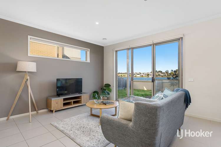 Sixth view of Homely house listing, 85 Broadbeach Circuit, Sanctuary Lakes VIC 3030
