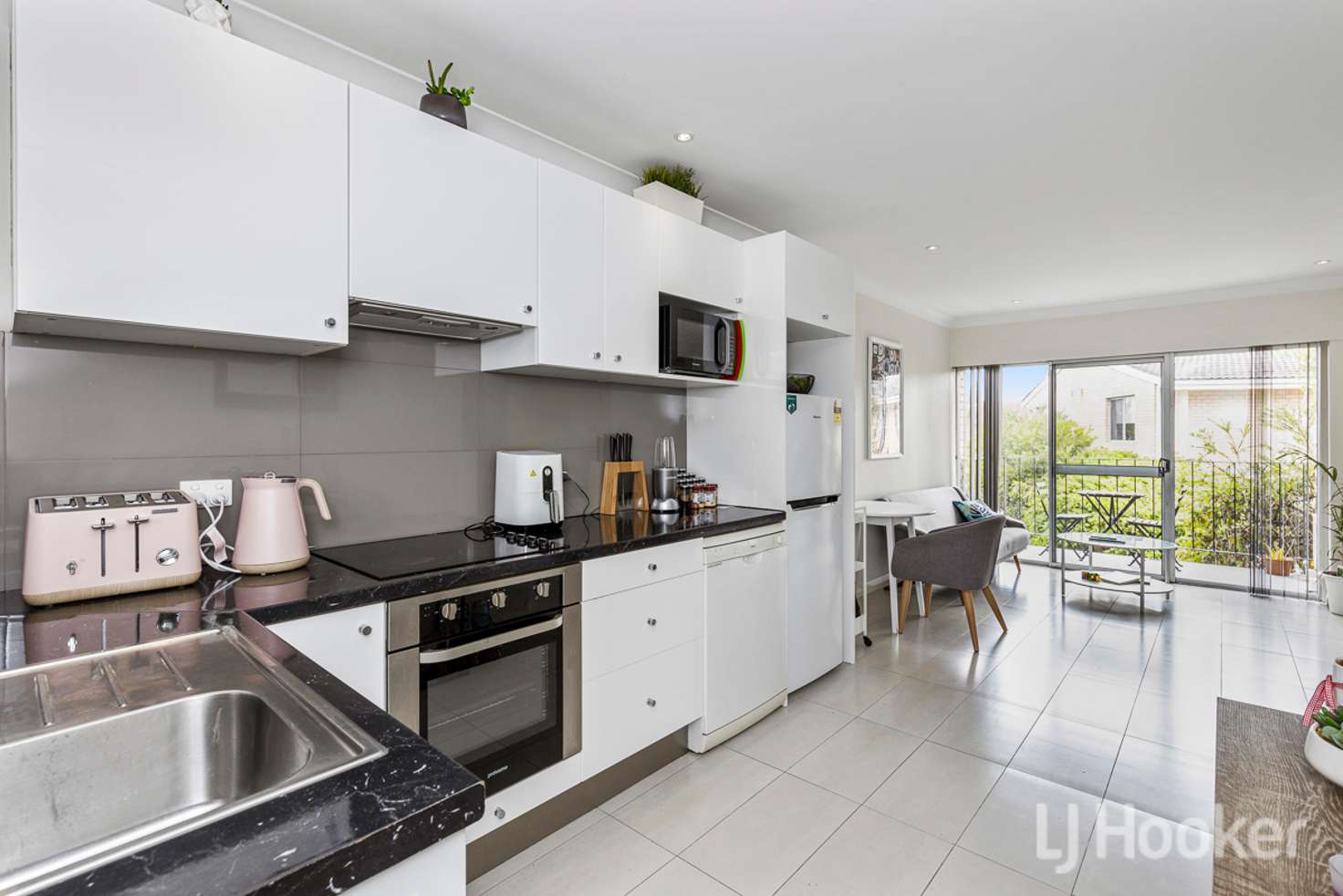 Main view of Homely unit listing, 5/5 Currie Street, Jolimont WA 6014