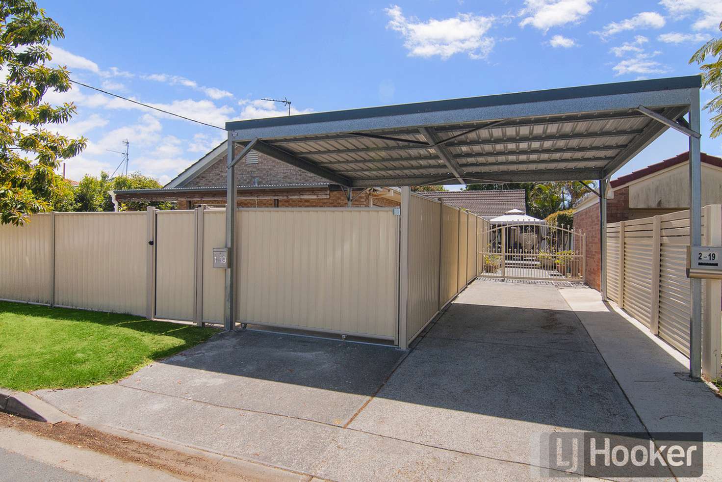 Main view of Homely semiDetached listing, 2/19 Rouen Avenue, Paradise Point QLD 4216