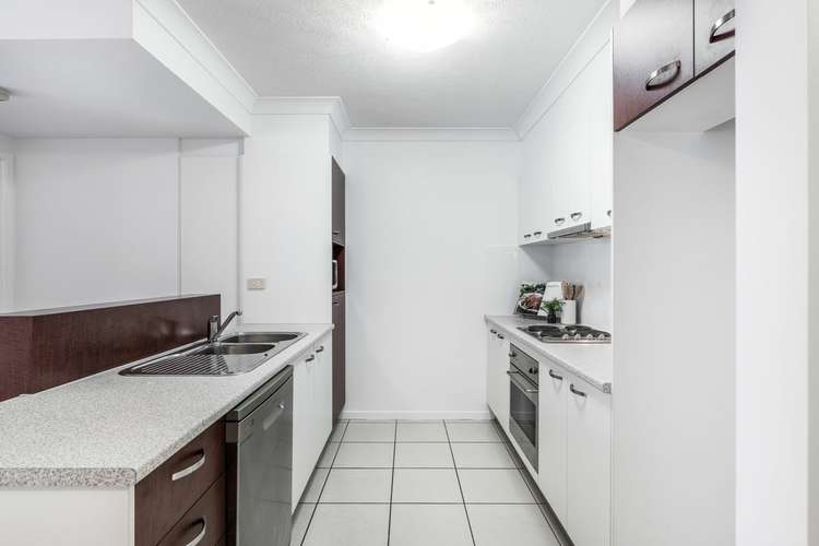 Fifth view of Homely apartment listing, Unit 2/960 Wynnum Road, Cannon Hill QLD 4170