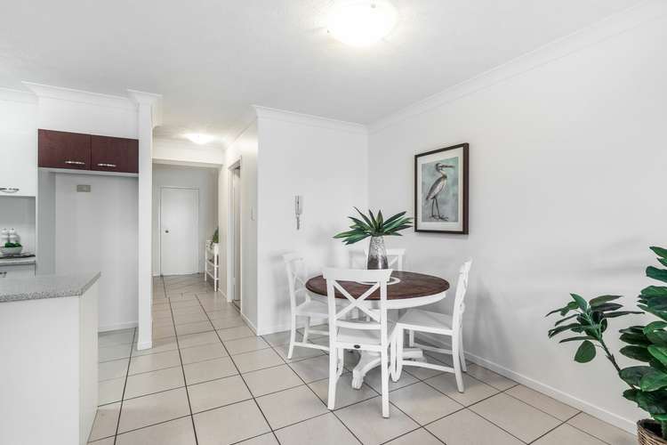Sixth view of Homely apartment listing, Unit 2/960 Wynnum Road, Cannon Hill QLD 4170