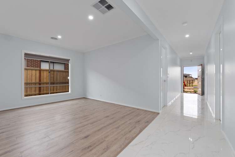 Fourth view of Homely house listing, 32 Riverstone Promenade, Tarneit VIC 3029