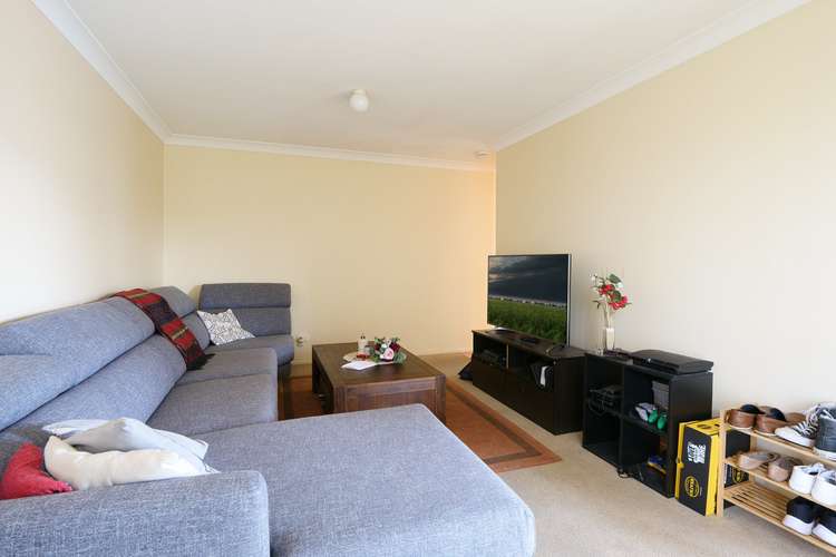 Third view of Homely semiDetached listing, 1/18 Nicholas Conoly Drive, Singleton NSW 2330