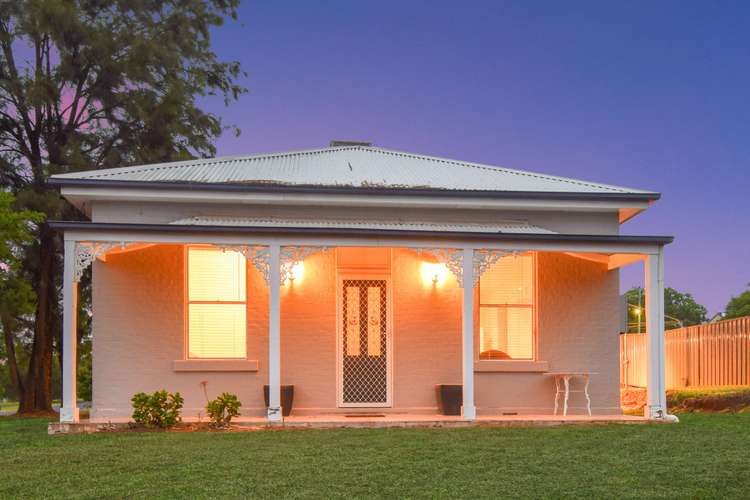 Main view of Homely house listing, 5 Park Avenue, Young NSW 2594