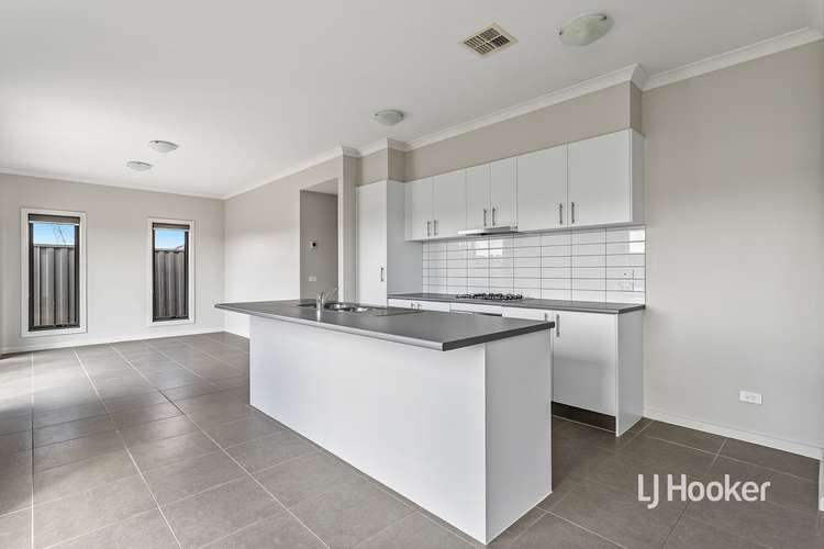 Fourth view of Homely townhouse listing, 4 Everglade Crescent, Roxburgh Park VIC 3064
