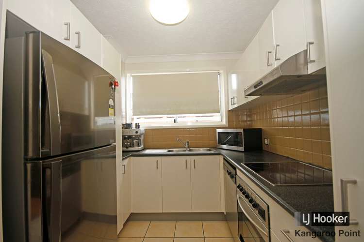Third view of Homely apartment listing, 6/275 Shafston Avenue, Kangaroo Point QLD 4169