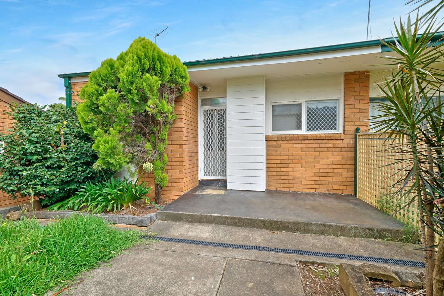 Main view of Homely townhouse listing, 11 Green Lane, Bradbury NSW 2560
