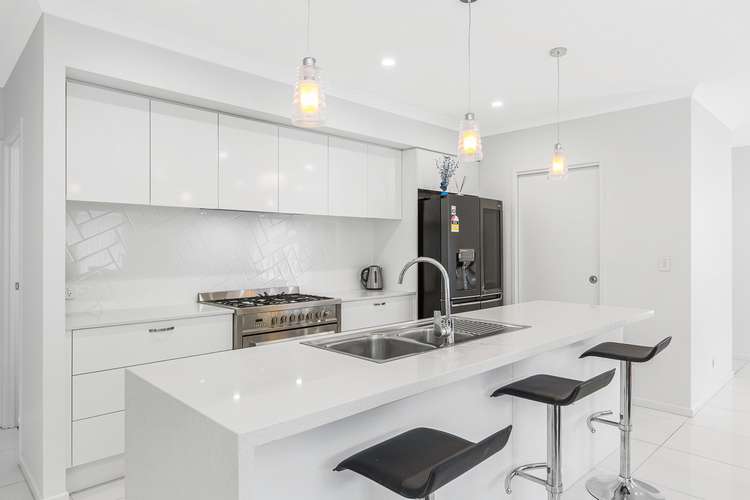 Second view of Homely house listing, 28 Walter Drive, Thornlands QLD 4164