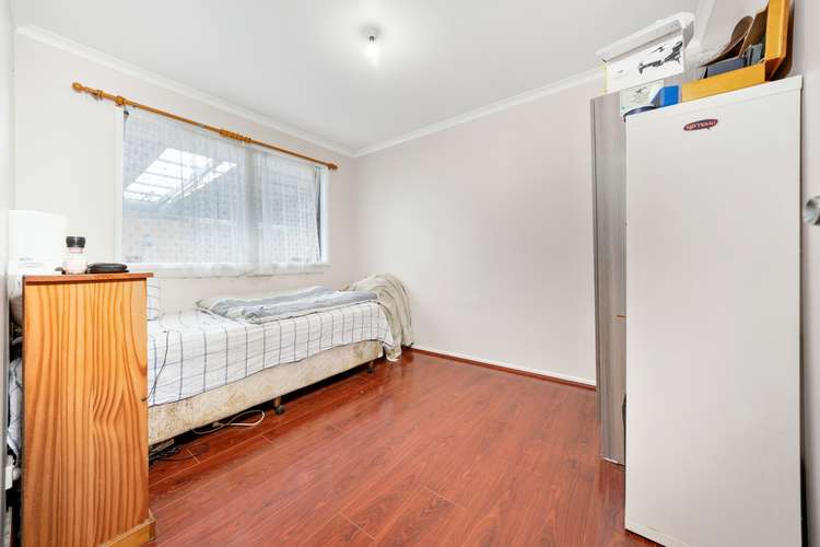 Fifth view of Homely house listing, 1 Caroline Crescent, Cranbourne West VIC 3977
