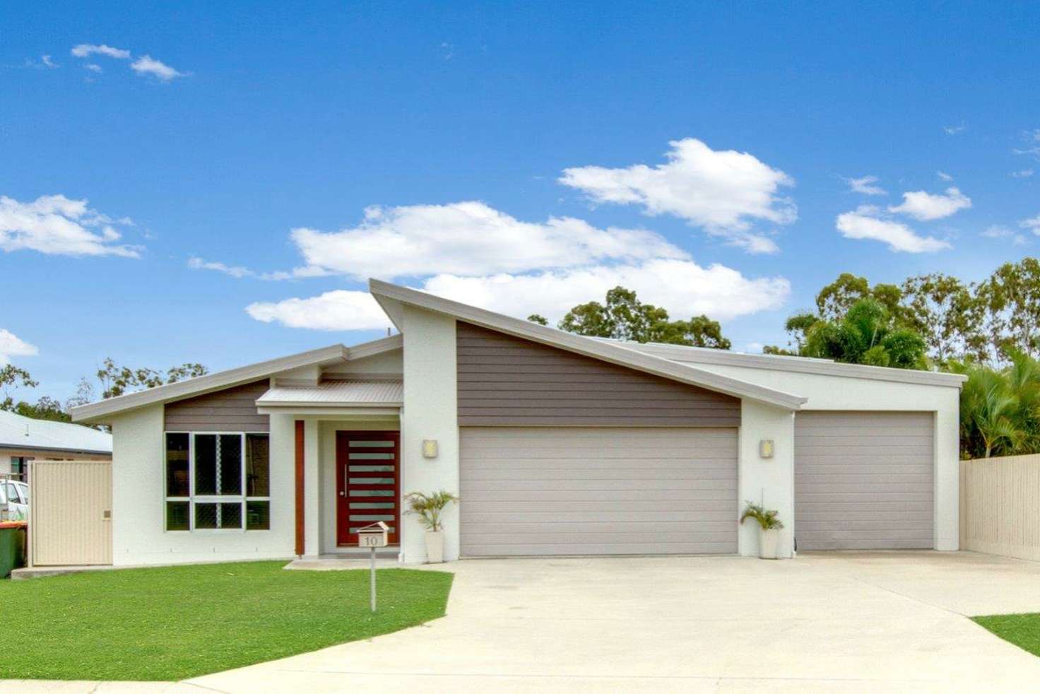 Main view of Homely house listing, 10 Golf View Drive, Boyne Island QLD 4680