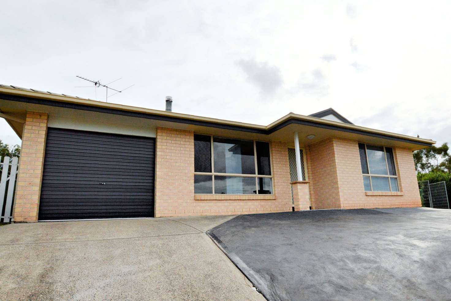 Main view of Homely house listing, 5 Lawrence Place, Singleton NSW 2330