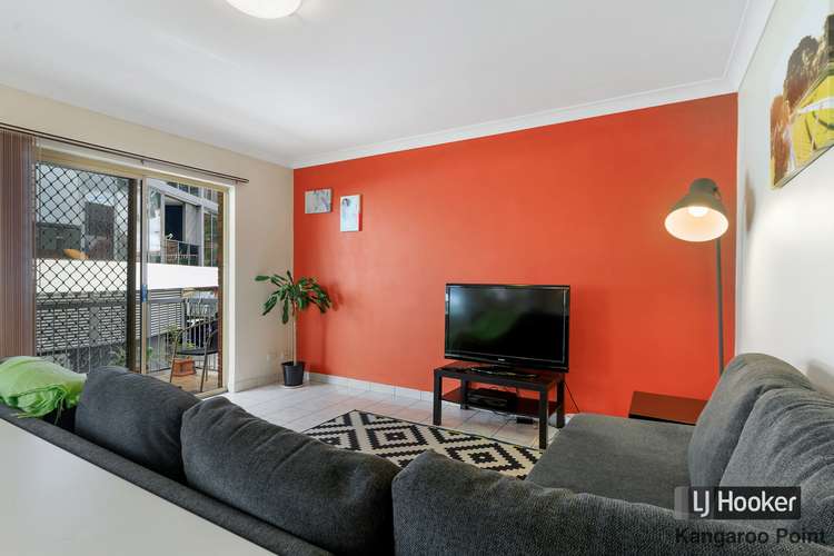 Fifth view of Homely unit listing, 2/99 Thorn Street, Kangaroo Point QLD 4169