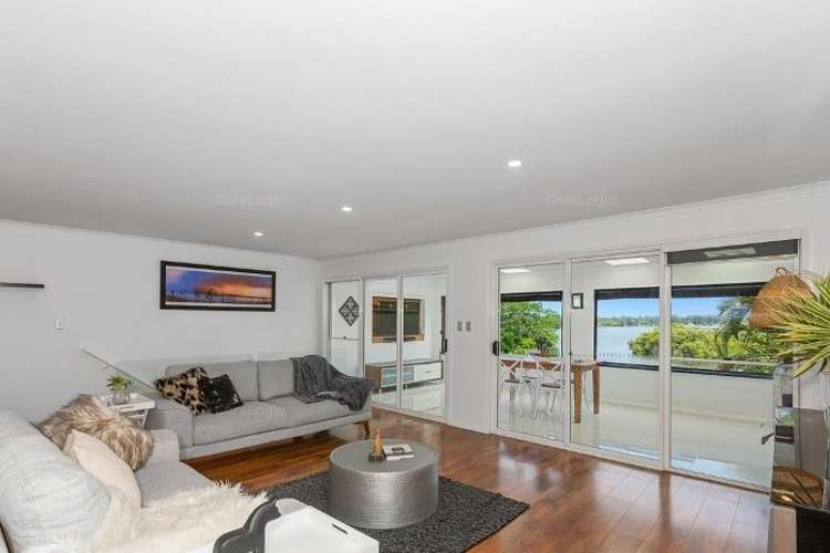 Main view of Homely villa listing, 1/31 Bimbadeen Avenue, Banora Point NSW 2486