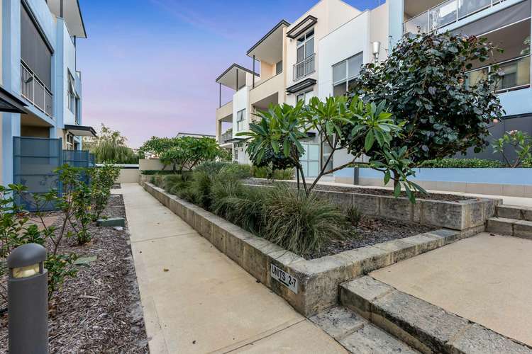 Main view of Homely unit listing, Unit 2/6 Ibera Way, Success WA 6164